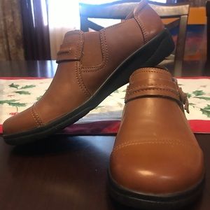 Clark’s 6.5 leather shoe